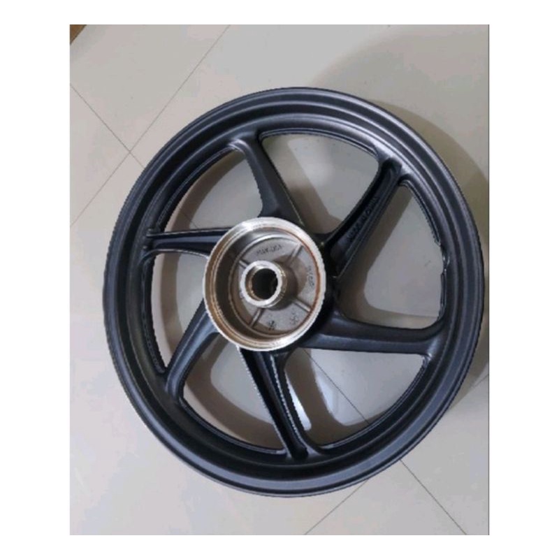 VELG BELAKANG VERZA