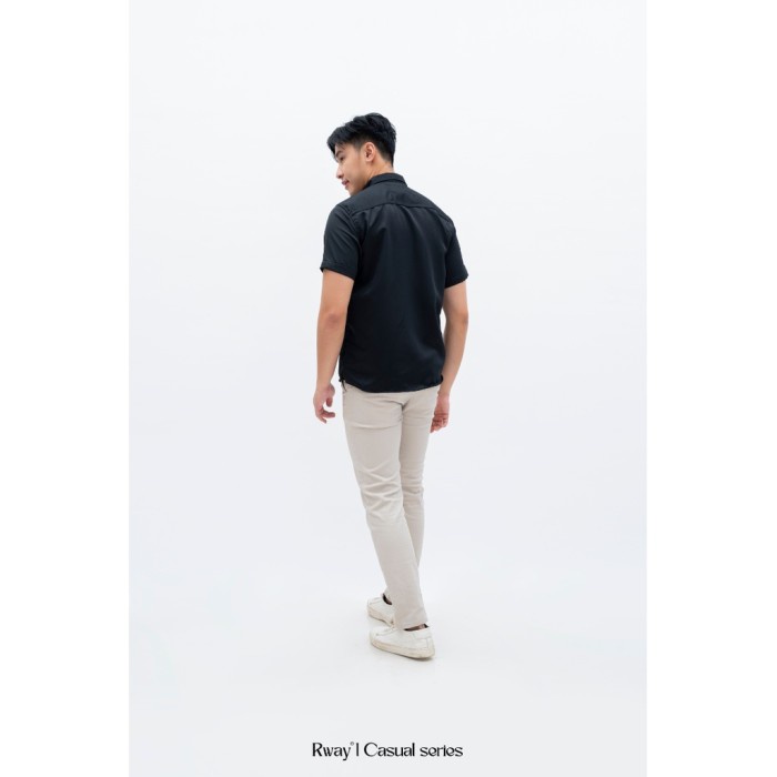 Kemeja Pendek Pria Hitam Casual Santai untuk Fashion Daily