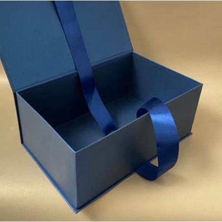 Gift box/ kotak hadiah/ box besar/ hardbox/ box parcel/ box hampers - Hitam