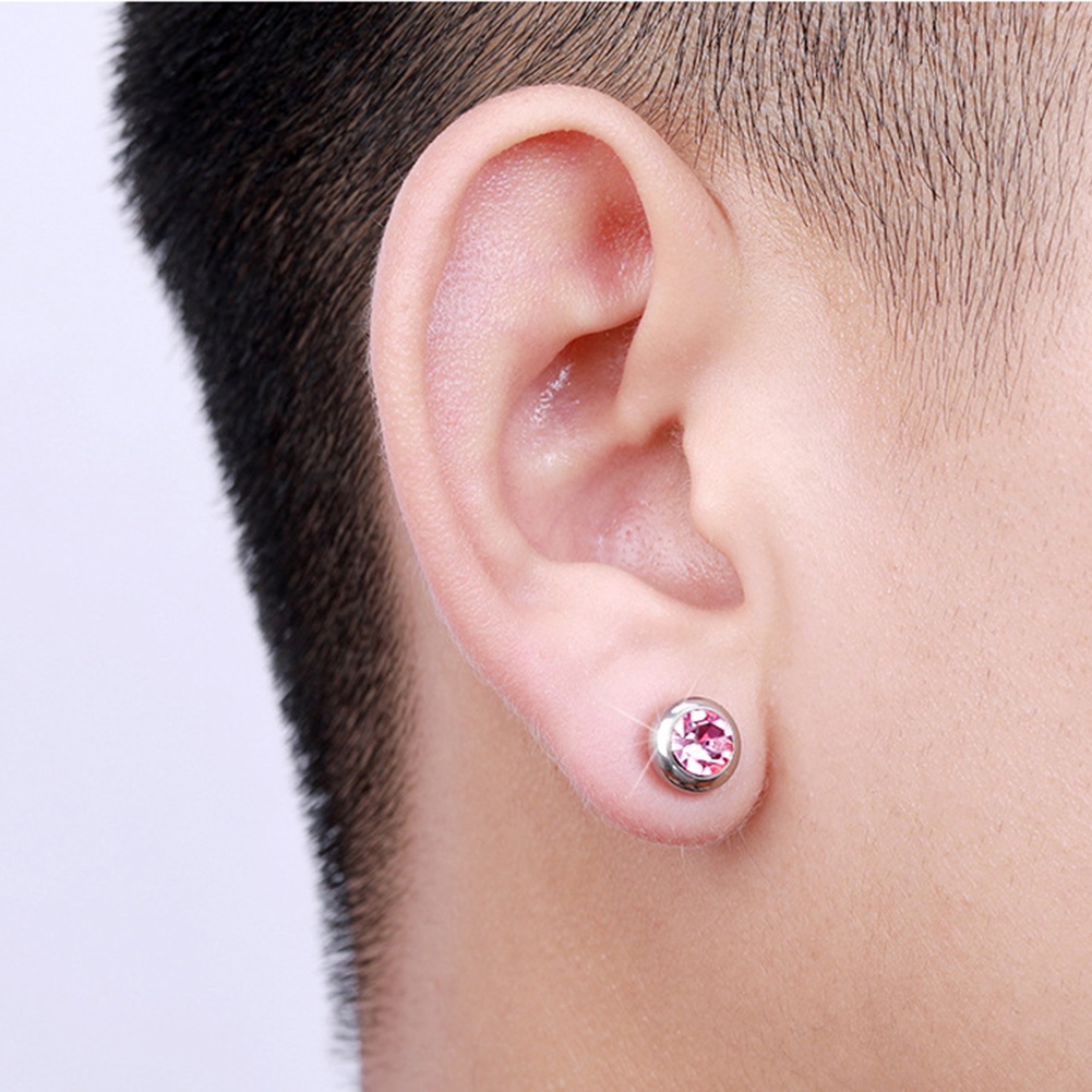 Anting Stud Magnetik Hias Berlian Bahan Stainless Steel Untuk Unisex