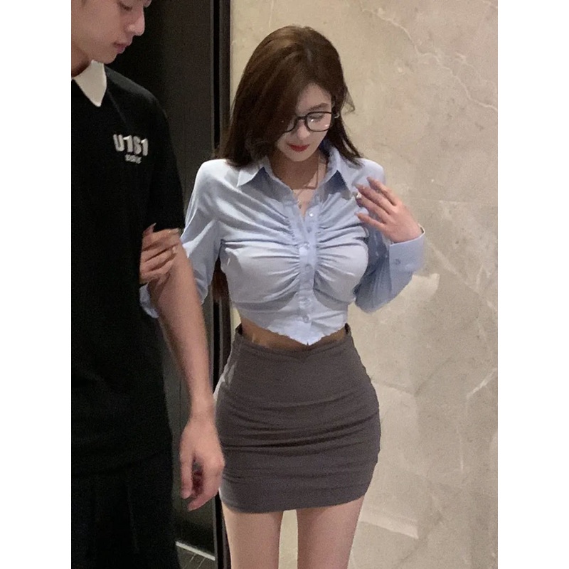 Red 2022 Musim Gugur Baru Biru Pendek Ketat Lipit Kemeja Lengan Panjang Wanita Gadis Panas Chic Slim Slim Kemeja Tanpa Pinggang