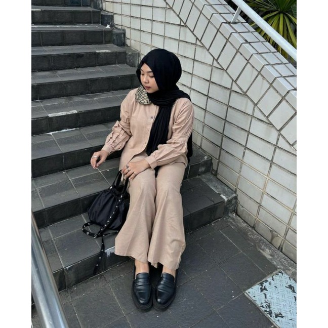 NAOMI SET WARNA ALMOND BROWN BY PINKHIJAB_BOUTIQUE [BLOUSE &amp; CULLOTE]