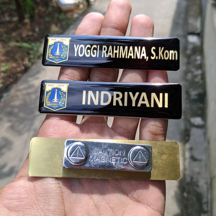 

Id Tag Nametag Nama Dada Magnet (Pengerjaan Cepat)