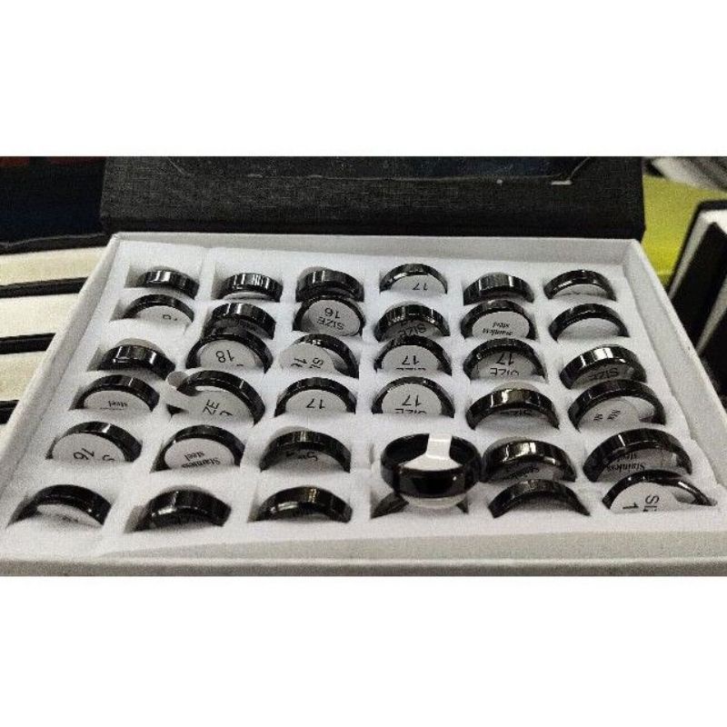 Cincin Titanium Hitam Polos Tebal isi (1 Box 36 picis)