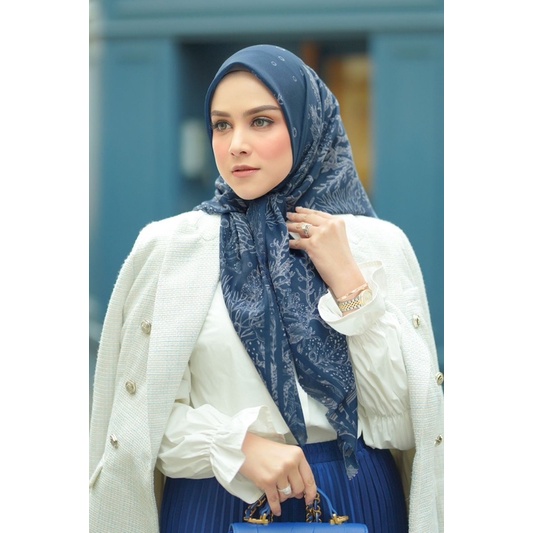 [PRELOVED] buttonscarves x mmehuillet el mar minorca voal square ocean (navy)