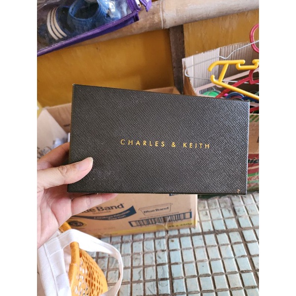 kotak dompet BALY Charles&amp;KEITH