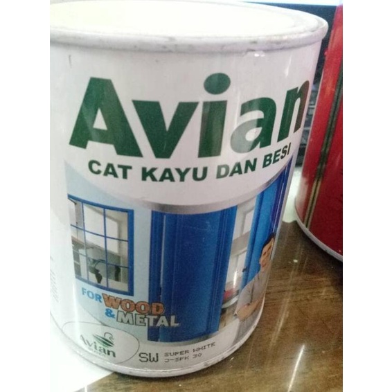 Cat Kayu Besi Avian (1 Kg)