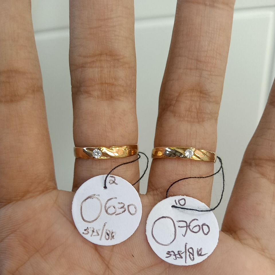 Cincin Couple Pernikahan Emas Asli Kadar 8k/375 toko emas biduri putra - toko emas asli - perhiasan emas asli - cincin emas muda - toko emas purbalingga