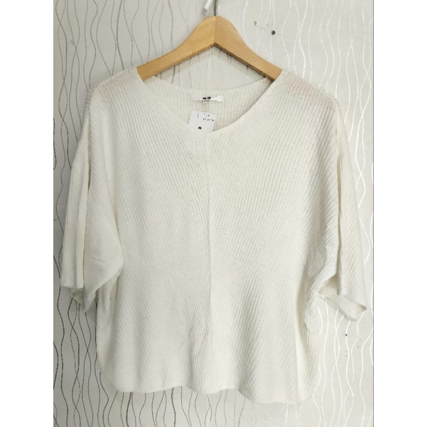 Knit Uniqlo Putih/lengan pendek/lengan balon
