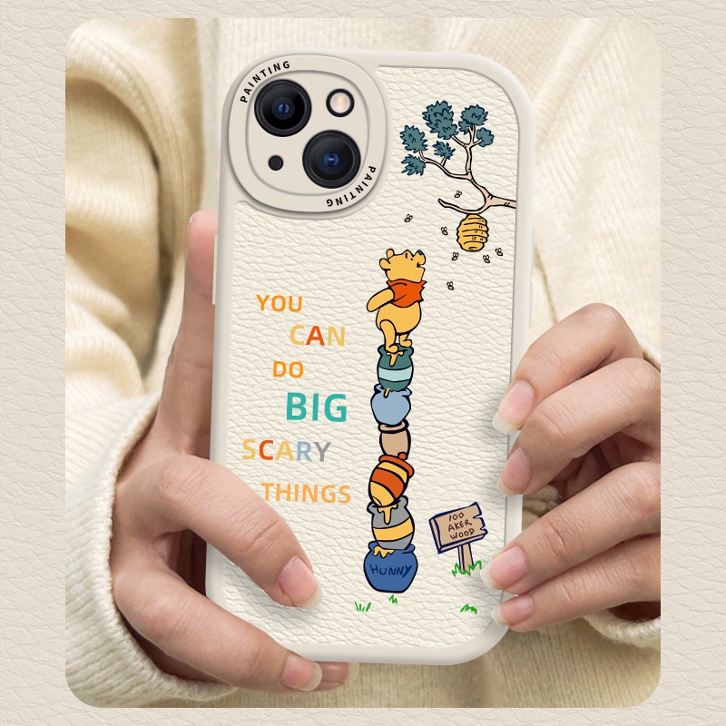 Casing Soft Case Motif Winnie Catches Bees Untuk iPhone 6 / 7 / 8 + / X / XR / Xs Max 14 / 13 / 13 / 13 / 12 / 11 Pro Max