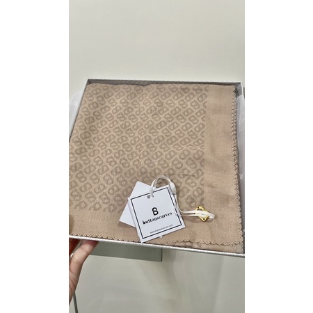 PRELOVED BUTTONSCARVES tapis square seed reguler