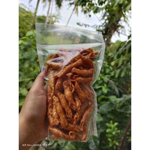 

Kacang Sembunyi cemilan enak ole ole sulawesi