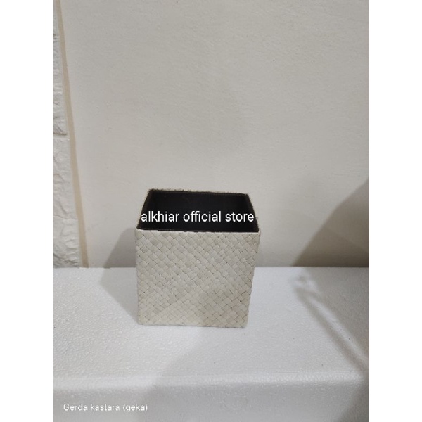 

BOX penyimpanan pensil/box anyaman pandan termurah unik