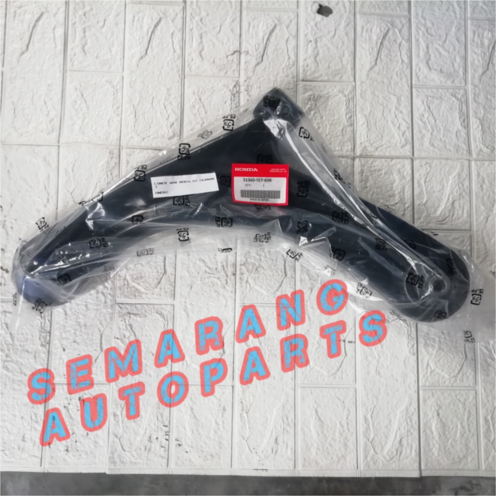 Lower arm assy honda mobilio - KANAN
