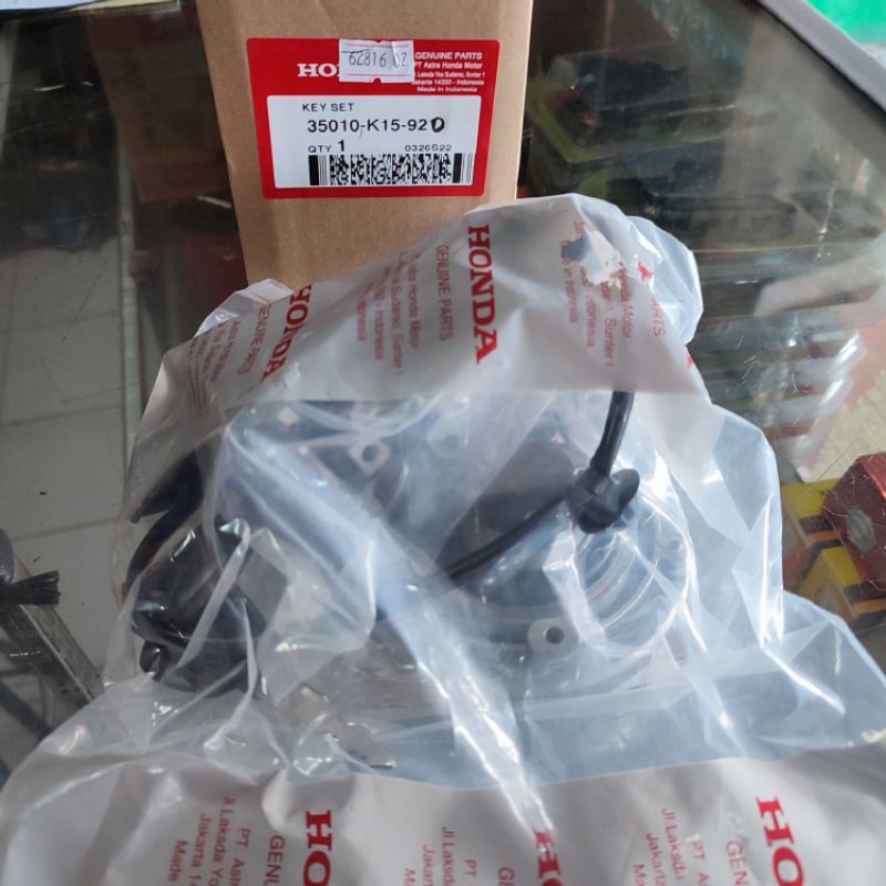 Key Set 35010-K15-921 Kunci Kontak Set + Tutup Tengki Bensin ORI Honda CB150 R CB 150 R 2017