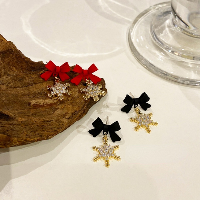 Anting Tusuk Gantung Desain Snowflake Hias Kristal / Berlian Gaya Mewah / Elegan Untuk Wanita