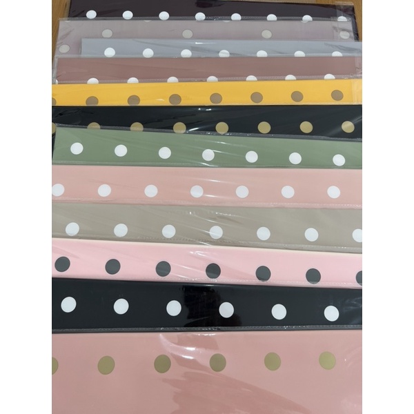 

Cellophane Kertas Wrap Bunga Buket Polkadot Big Besar