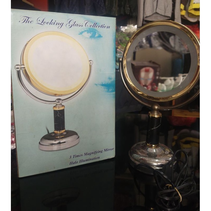 CERMIN RIAS BERLAMPU