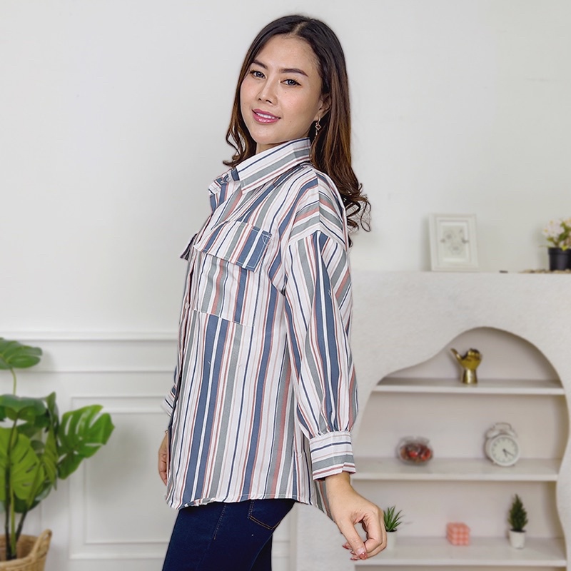 AFI - EC - Carissa Oversize Stripe Shirt