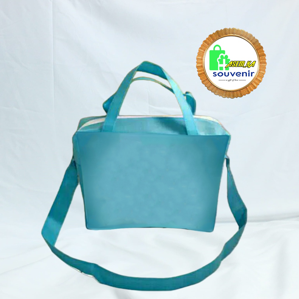 

TAS ULTAH FULL SPUNDBOND RESLETING SLEMPANG UK 30x14x22 (PxLxT)