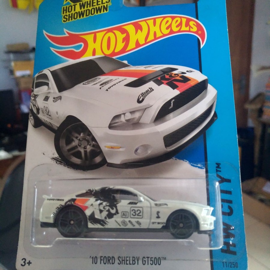 HOTWHEELS '10 FORD SHELBY GT500