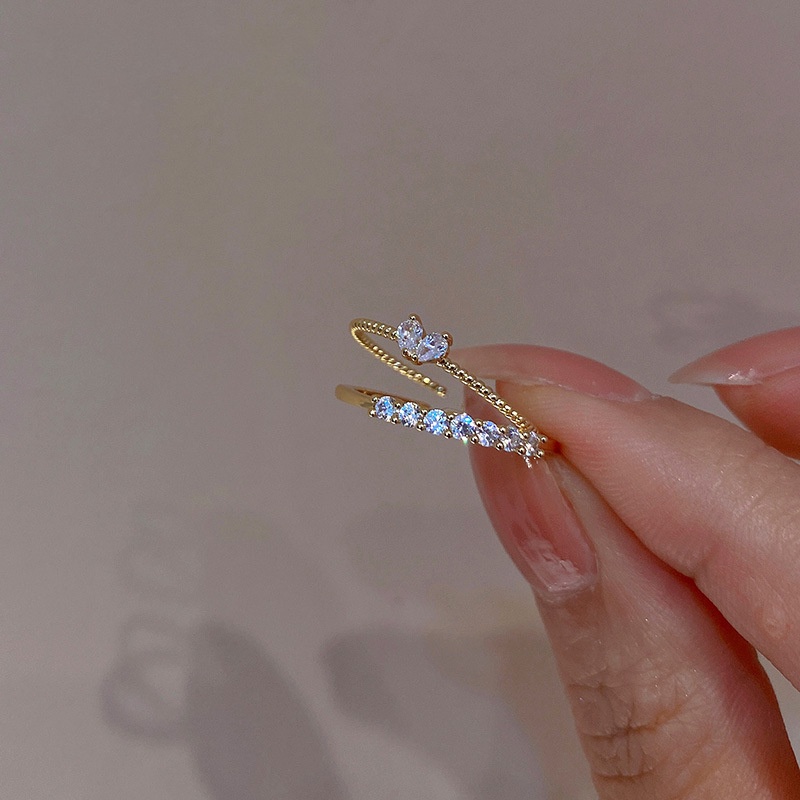 YEEZII 2pcs / Set Cincin Zircon Bentuk Hati Warna Emas Untuk Wanita