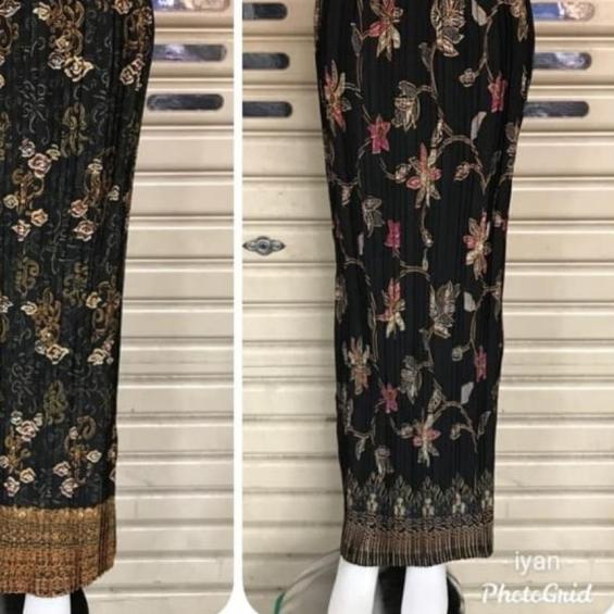 rok plisket batik motif mega mendung