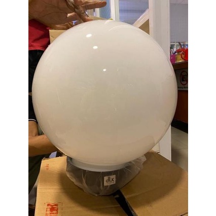 lampu taman bulat putih 30cm bahan plastik