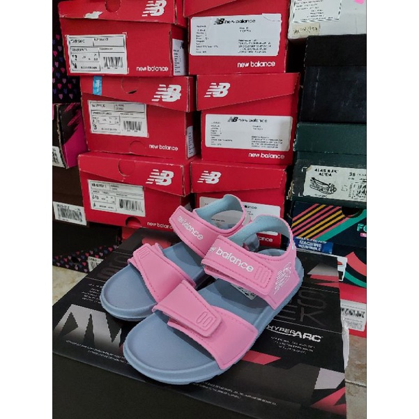 New balance sandal kids Tag 499.000