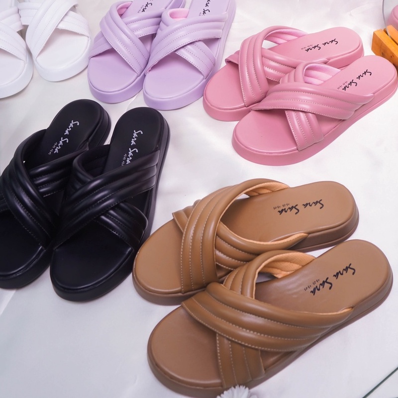 SARASARA YUK - Sandal Wanita Alas Sol Tebal Tinggi SARA SARA DORA ALL COLOR Sendal Cewek Platform Wedges Kondangan Hak 2cm Silang 2 Size 36 37 38 39 40 Jalan Casual Santai Rumah Slop Warna Hitam Selop Original Kekinian Terbaru Shoes Mall Official Store