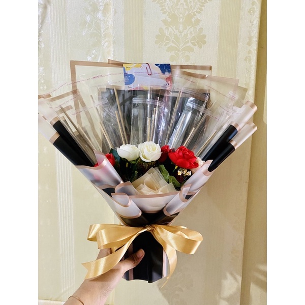 

Buket uang dan barang kosong cellophane kerangka bouquet hampers wisuda ultah