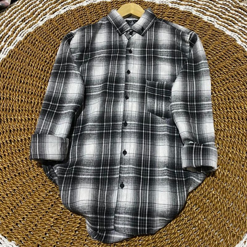 KEMEJA FLANEL WANITA | KEMEJA FLANEL PRIA | KEMEJA FLANEL LENGAN PANJANG | FLANEL WANITA | FLANEL PRIA | KEMEJA FLANEL KOTAK-KOTAK | KEMEJA DISTRO | KEMEJA KOTAK KOTAK TERBARU 2022-Premium Abu