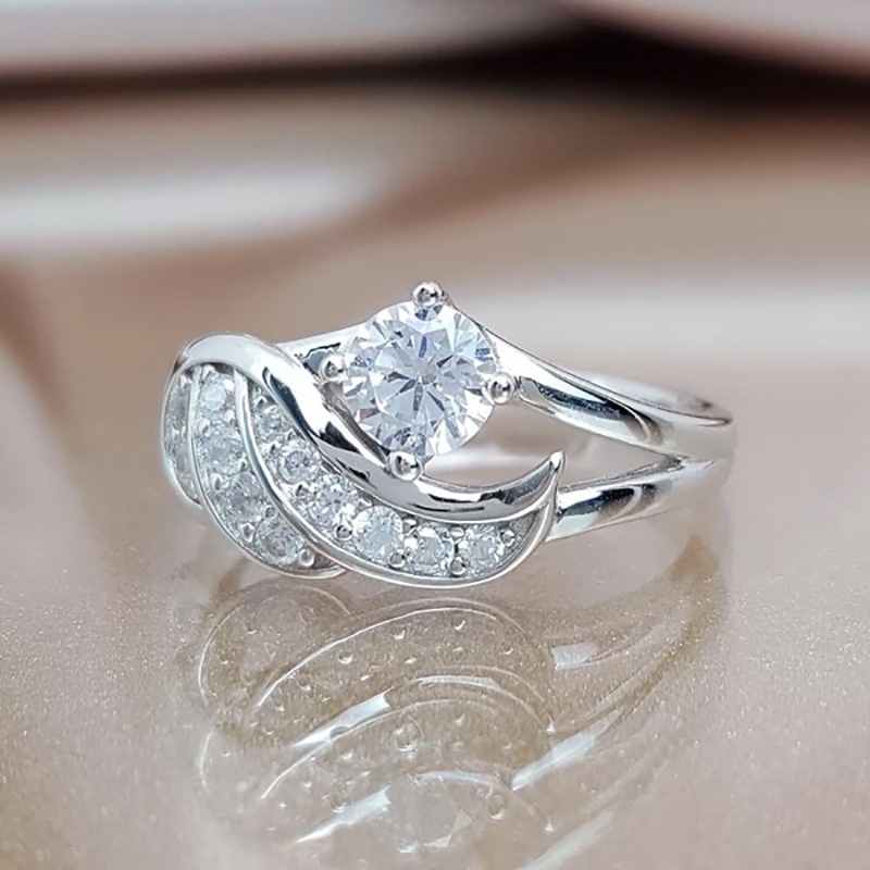 Cincin Wanita Desain Daun Hias Zirconberlian Gaya Elegan Untuk Prompestahadiah