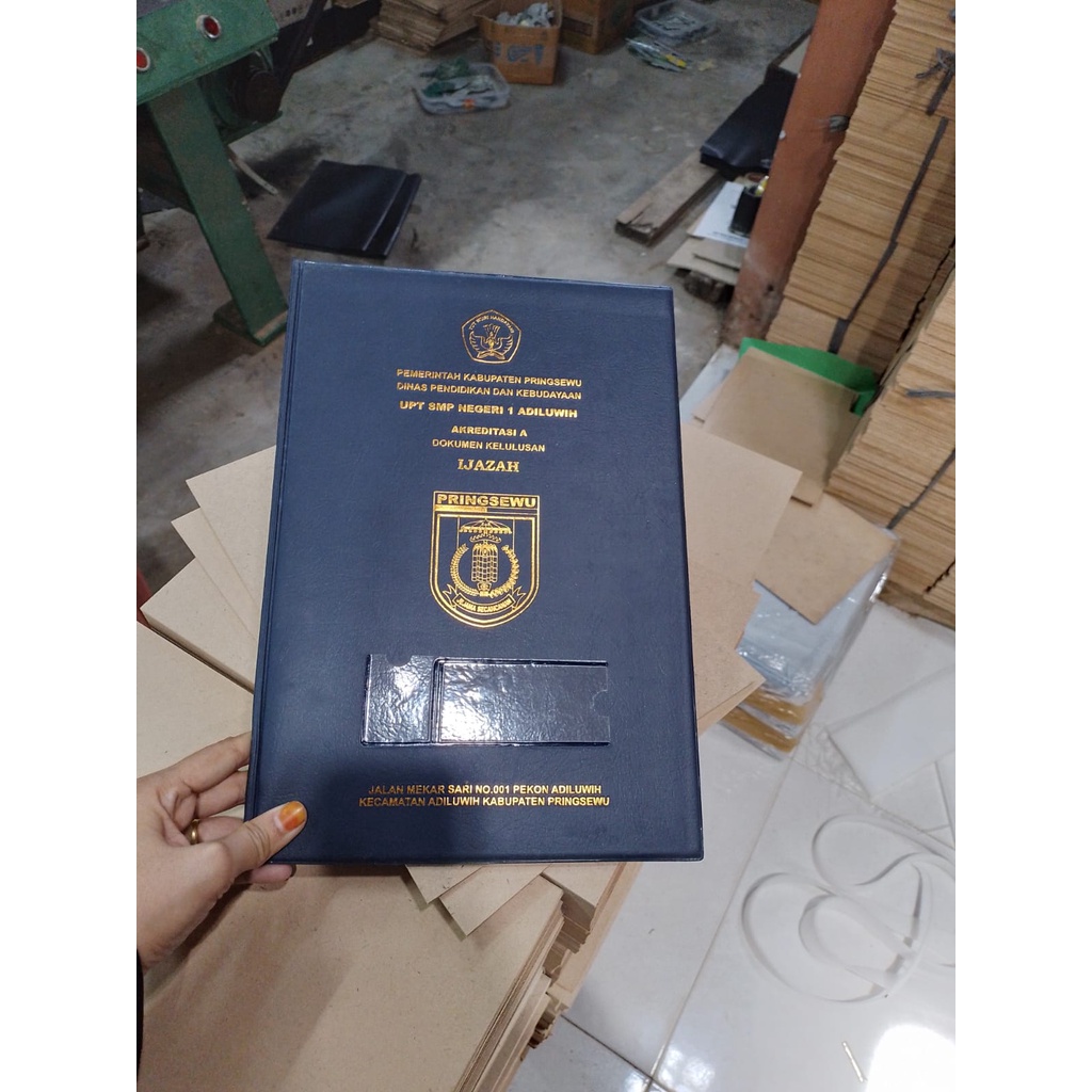 

SAMPUL IJAZAH COVER TANPA ISI