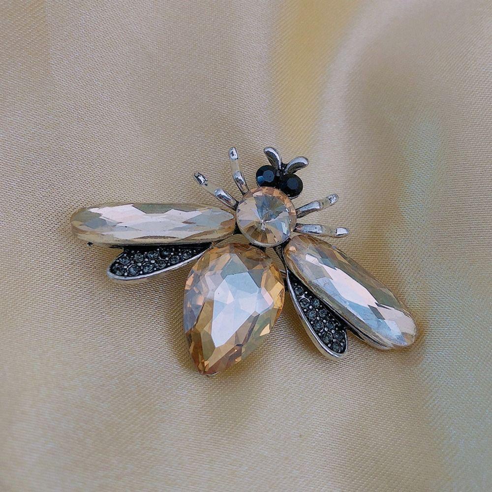 Agustina Wanita Bros Kreatif Elegan Ornamen Gaun Lebah Korsase Jas Berlian Imitasi Kristal Aksesori Pakaian