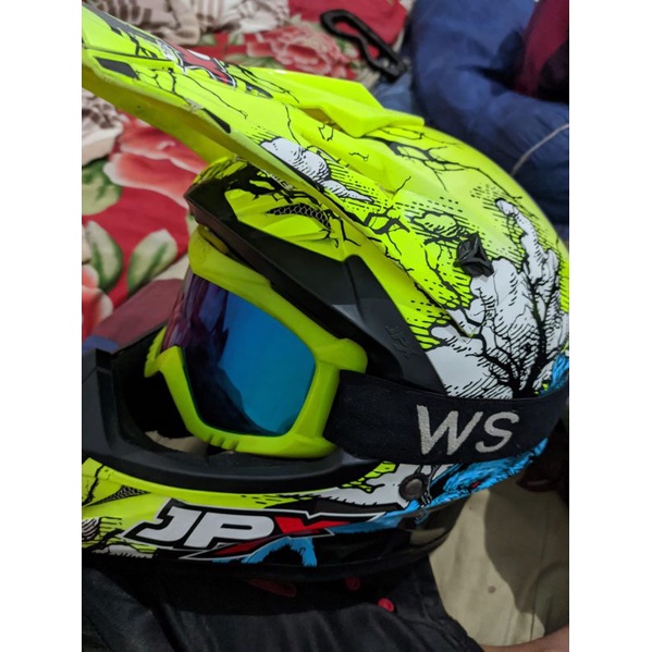 helm JPX fox1