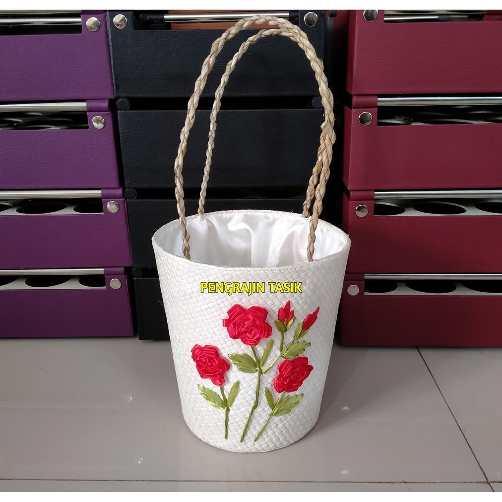 Tas Hampers Anyaman Variasi Bunga Sulam  Keranjang Hampers Lebaran Tas Parcel Natal Anyaman Pandan B
