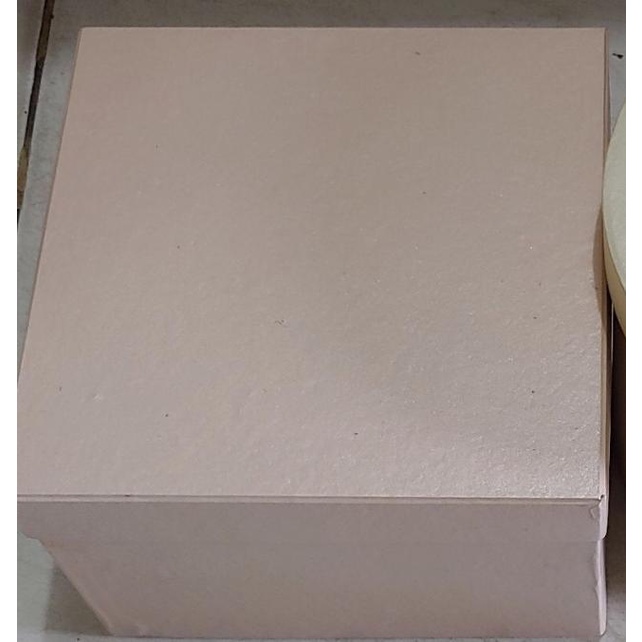 

Bloom box persegi 25 x 25 x 16 (t) - square box - hard box - pink