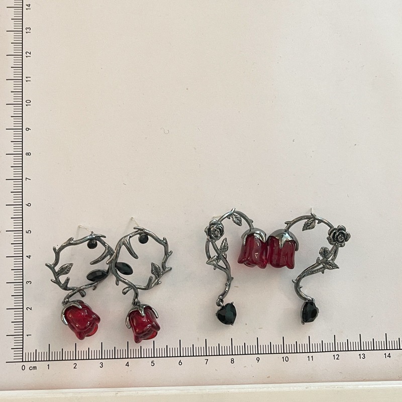 Set Anting Berlian Bentuk Hati Gaya Retro Untuk Aksesoris