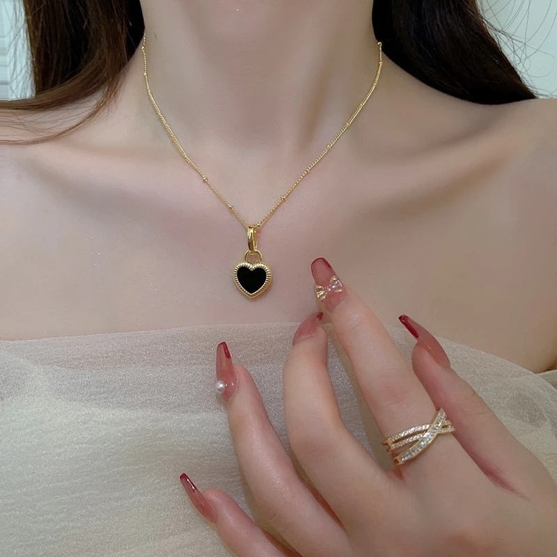 Indah Rantai Klavikula Manis Mode Vintage Untuk Wanita Gadis Cinta Hati Liontin Kalung Hitam Putih Dua Sisi Perhiasan Hadiah Aksesoris Elegan Choker Untuk Wanita Perempuan