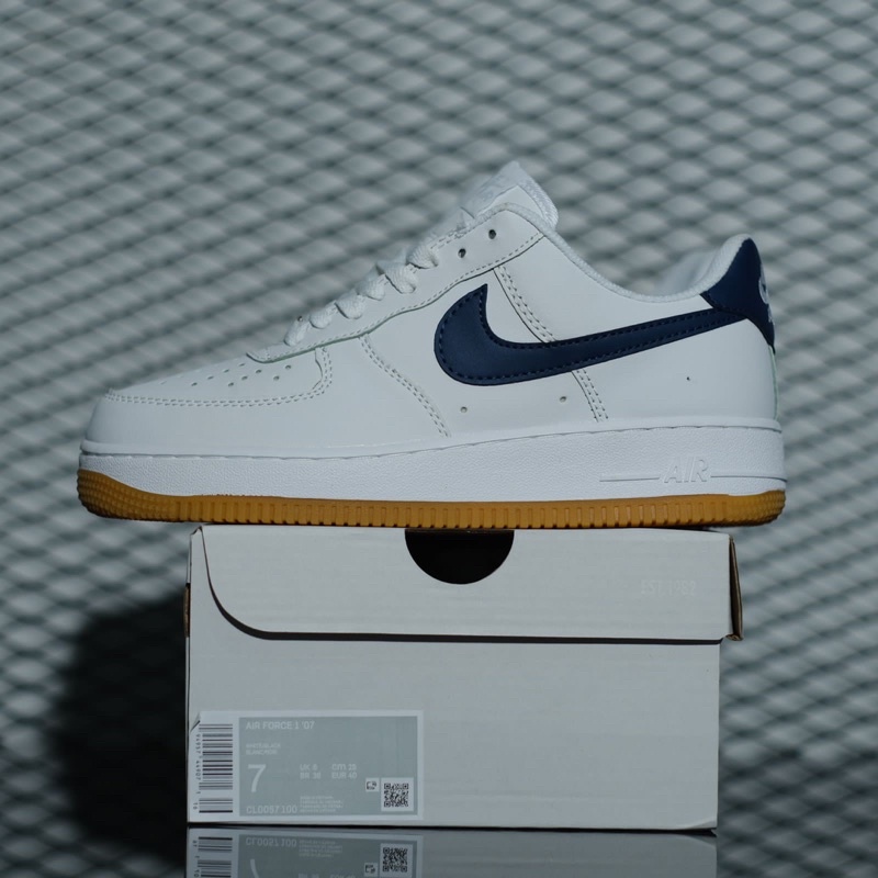 NIKE AIR FORCE 1 LOW NAVY WHITE GUM ORIGINAL BARCODE TEMBUS