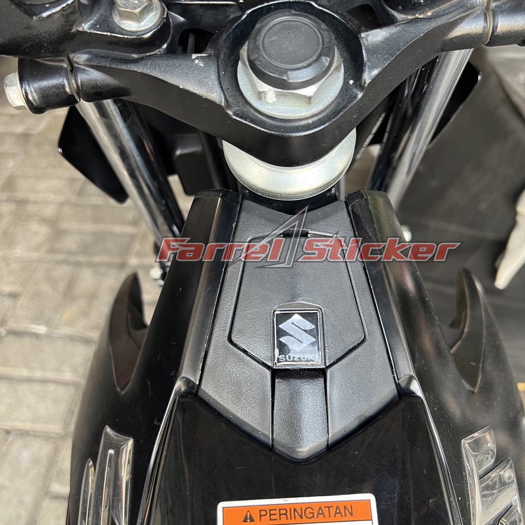 stiker timbul S spido sticker 3d logo SUZUKI kotak