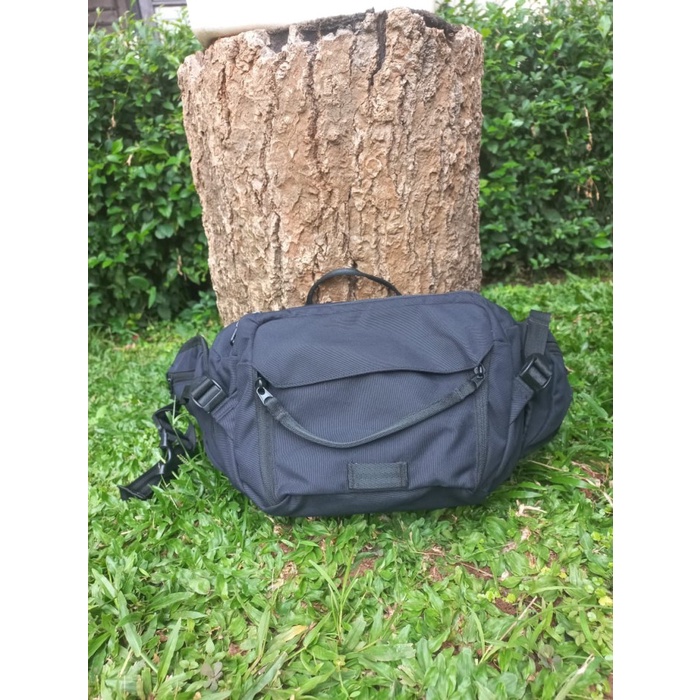 Tas Pinggang Selempang Outdoor Pria dan Wanita Black Label