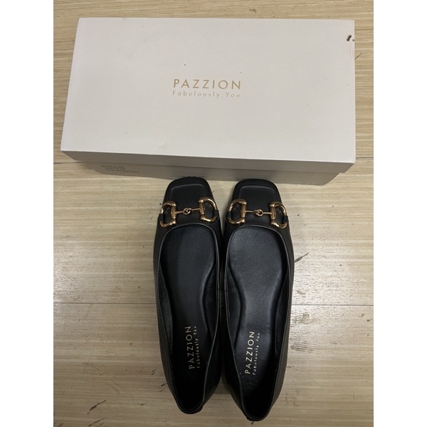 flat shoes Pazzion