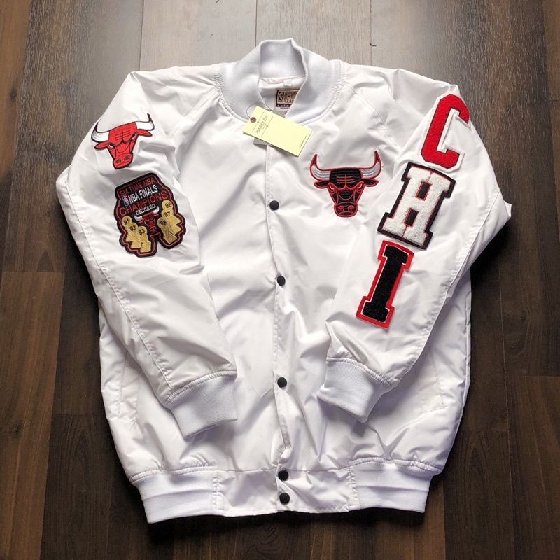 VARSITY JAKET HOODIE SWEATER CHICAGO BULLS PUTIH FULLTAG &amp; LABEL