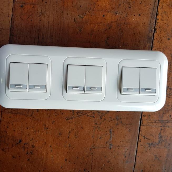 Saklar Seri 3 Gang Panasonic / Saklar 6 Gang 6 Device Panasonic