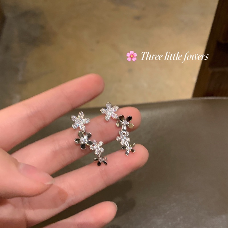 Anting Stud Desain Bunga Gaya Korea Untuk Wanita