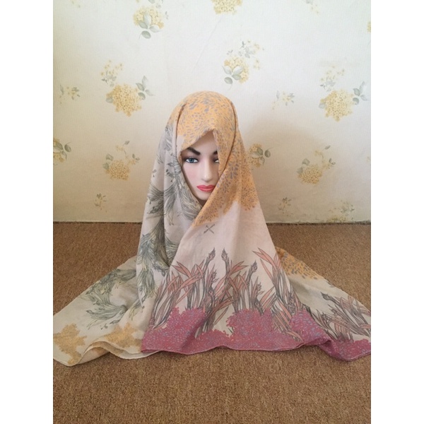 Preloved Kaguya Scarf Riamiranda