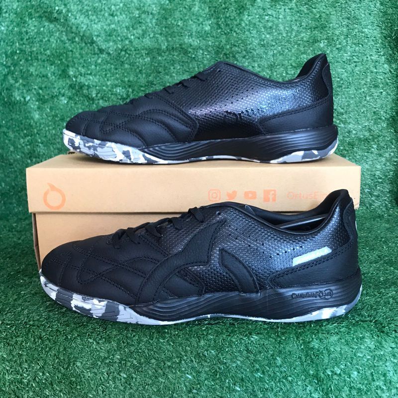 ortuseight JOGOSALA revolt in black