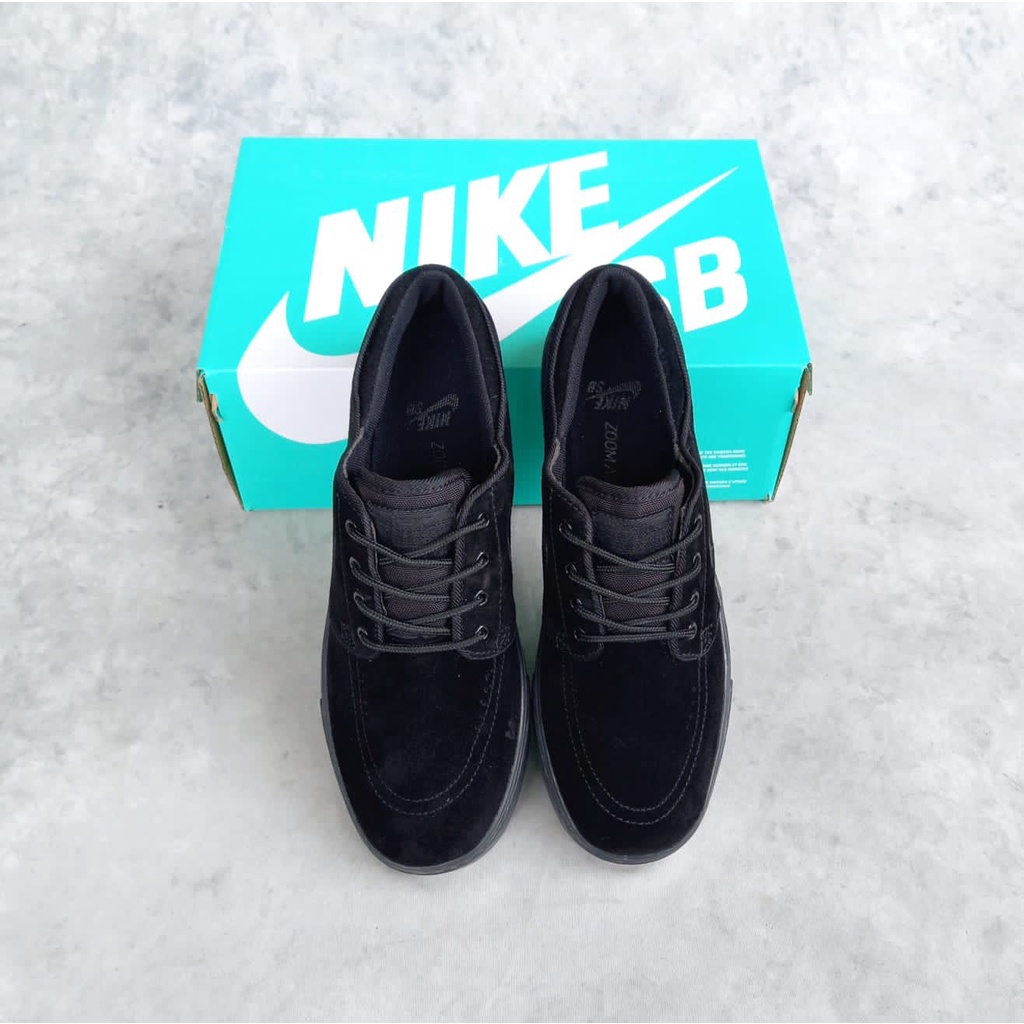 stefan janoski triple black